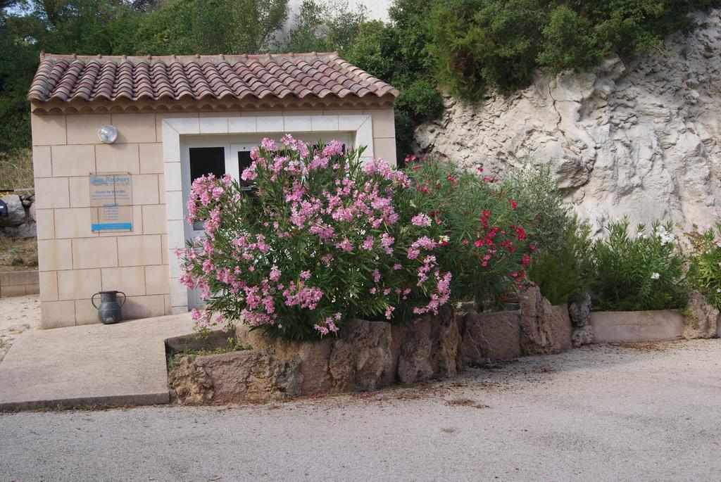 Appart'Hotel Les Rochers Auriol Exterior foto