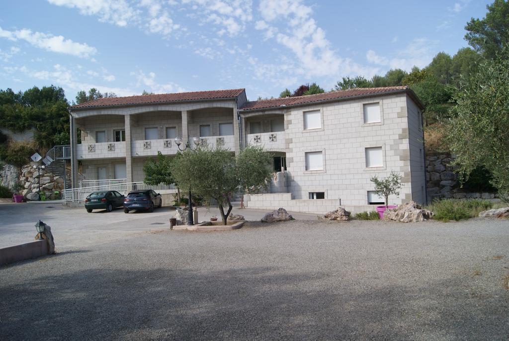 Appart'Hotel Les Rochers Auriol Exterior foto