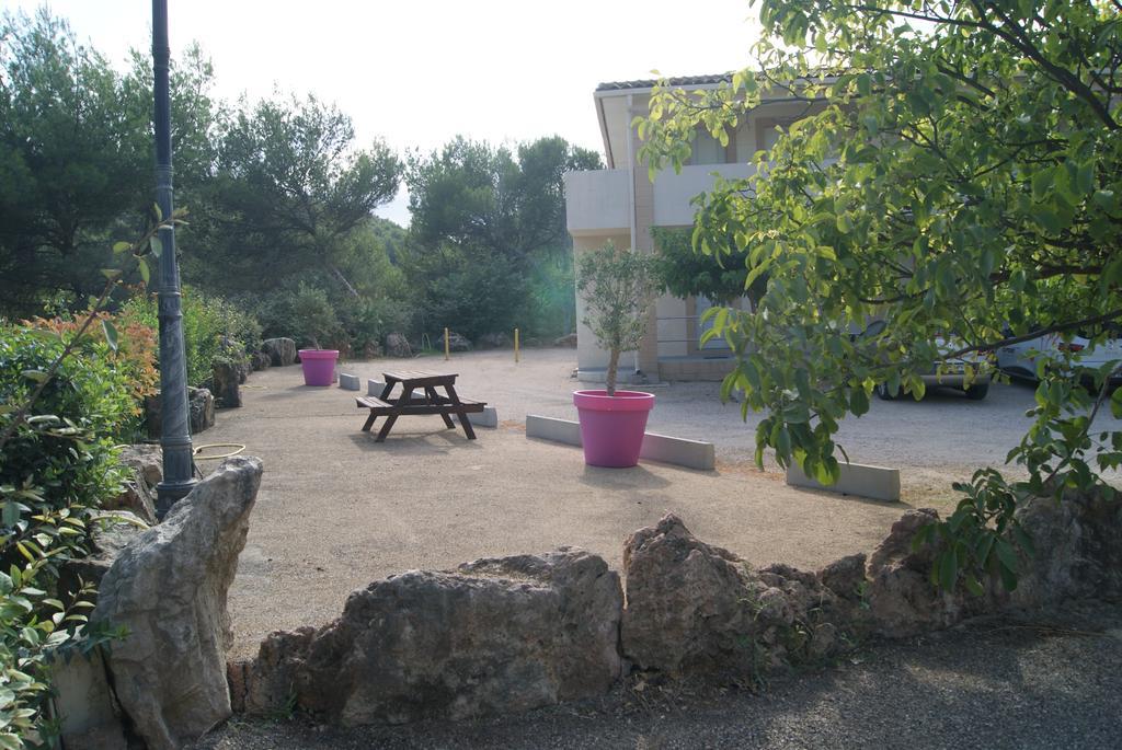 Appart'Hotel Les Rochers Auriol Exterior foto