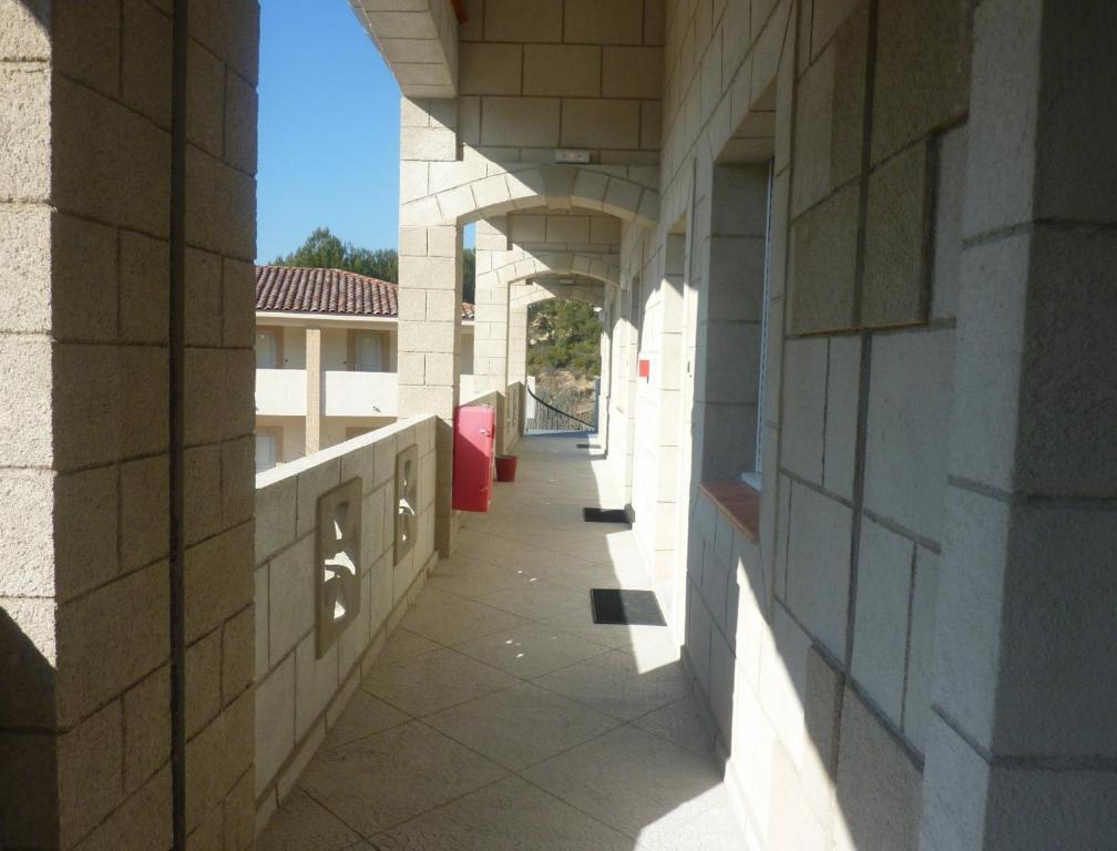 Appart'Hotel Les Rochers Auriol Exterior foto